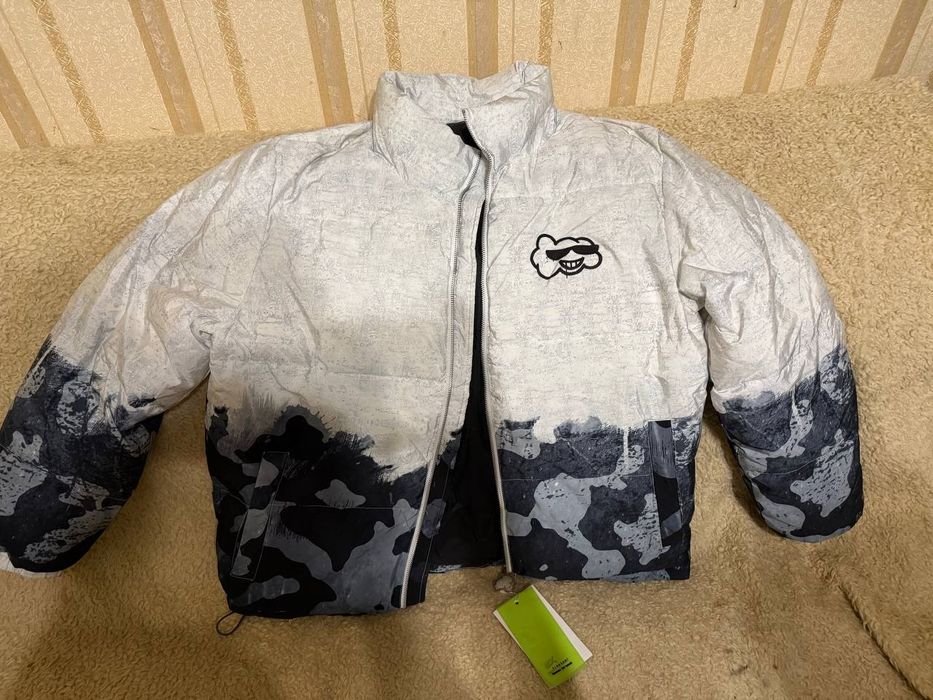 Продаю лёгкую демисезонную куртку.