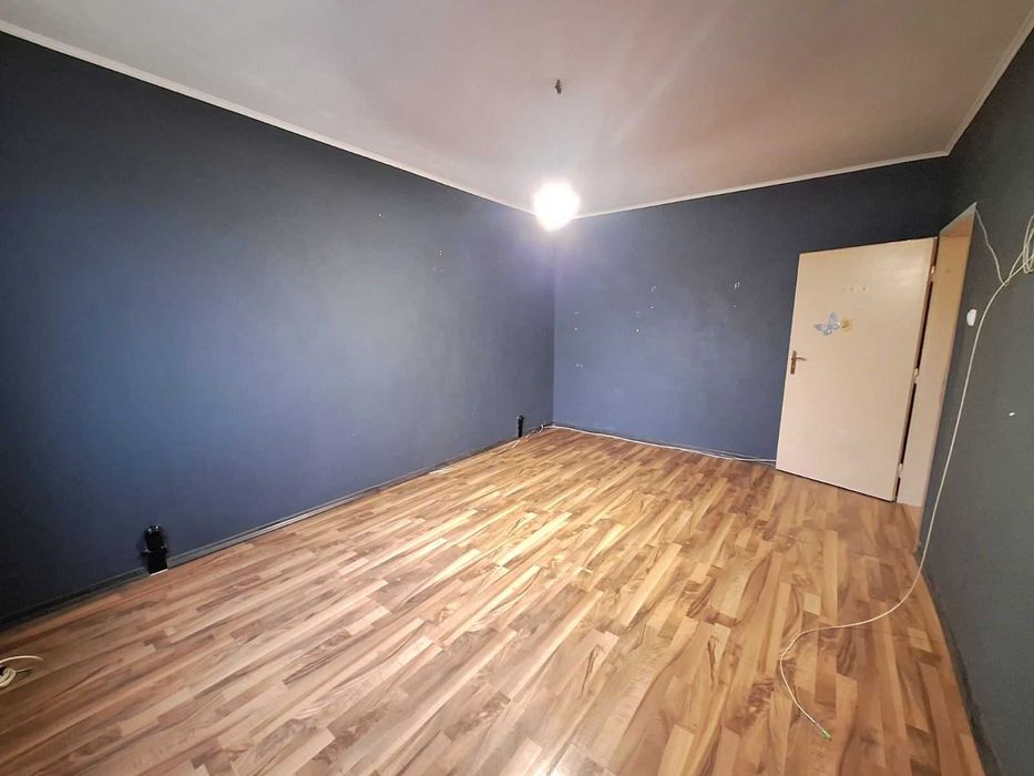 Продава 2-ен апартамент жк.Дружба 2