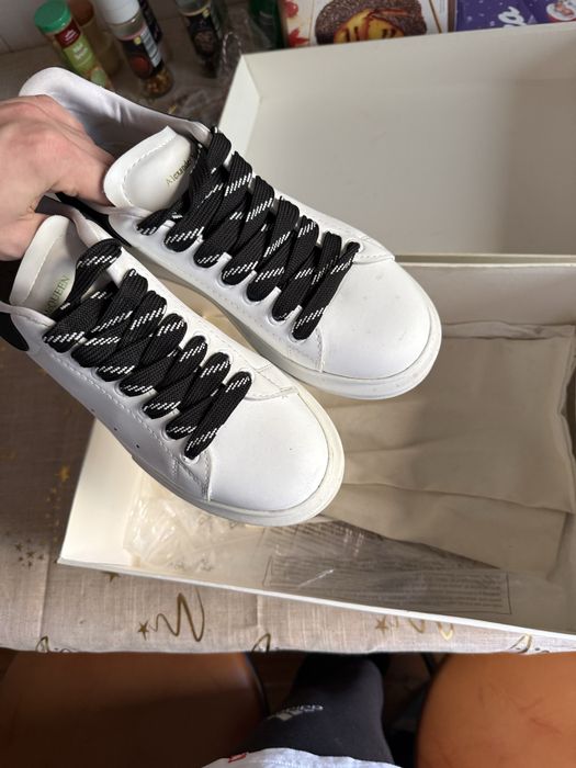 Alexander McQueen 40