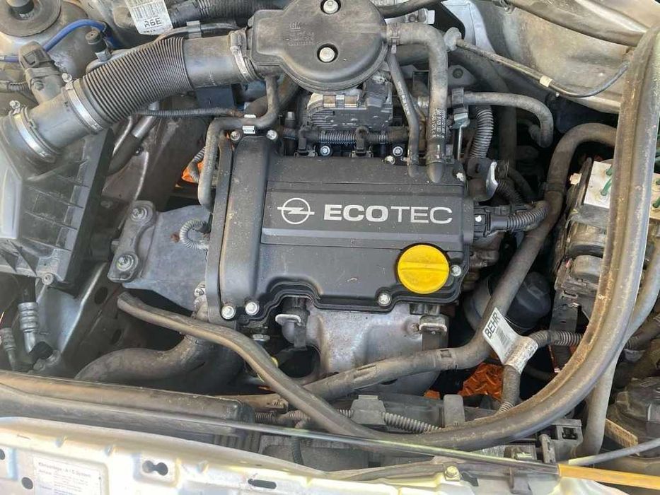 Опел Корса C 1.0 ECOTEC 3 цилиндъра/Opel Corsa C1.0 ECOTEC на части