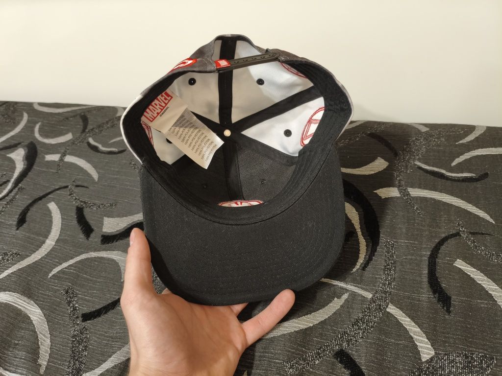Шапка Difuzed marvel