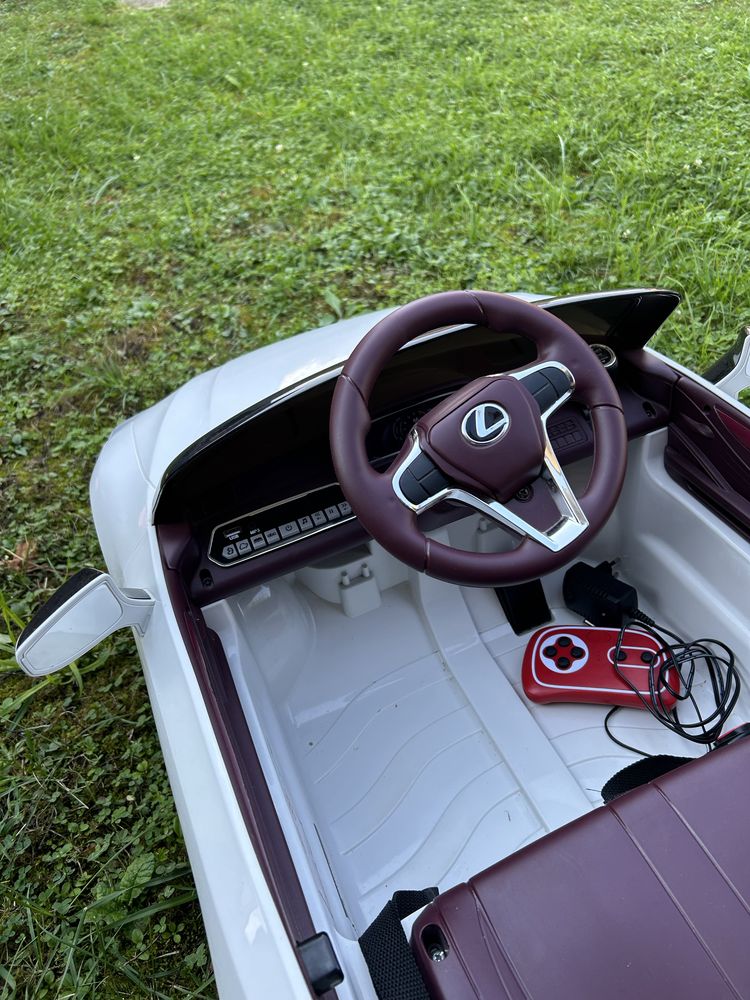 Акумулаторен автомобил с дистанционно Lexus
