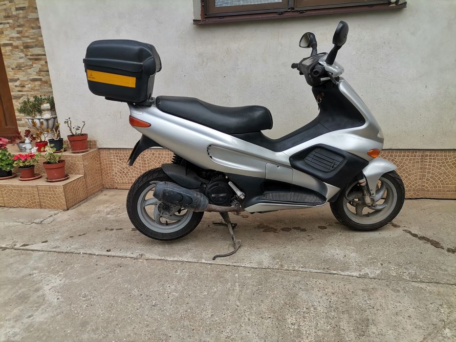 Scuter Gilera Runner 50 c.c. înmatriculat în România