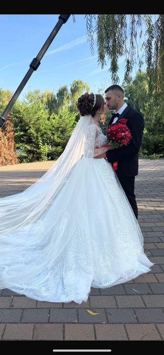 Vând rochie de mireasă