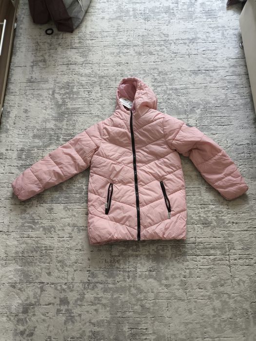 Продам куртку futurino