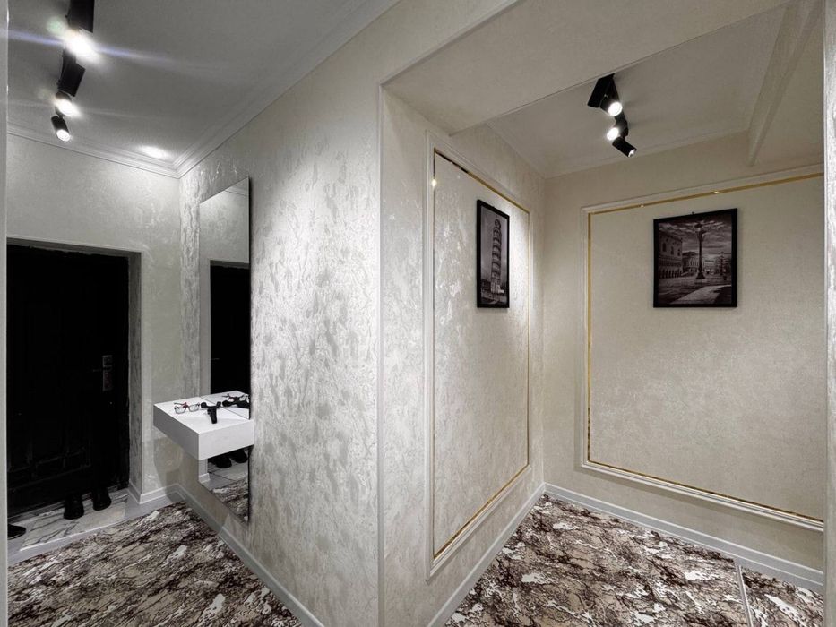 Продается 3 ком. Квартира мансарда на 8 этаже площадью 62 кв.м.