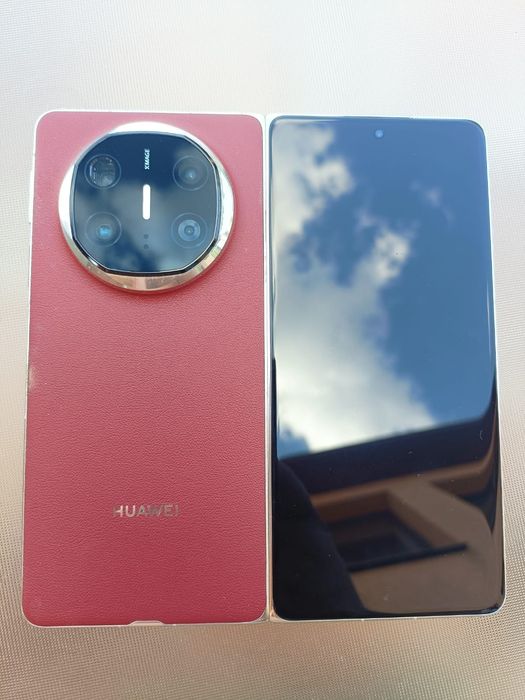 Vând Huawei Mate X6