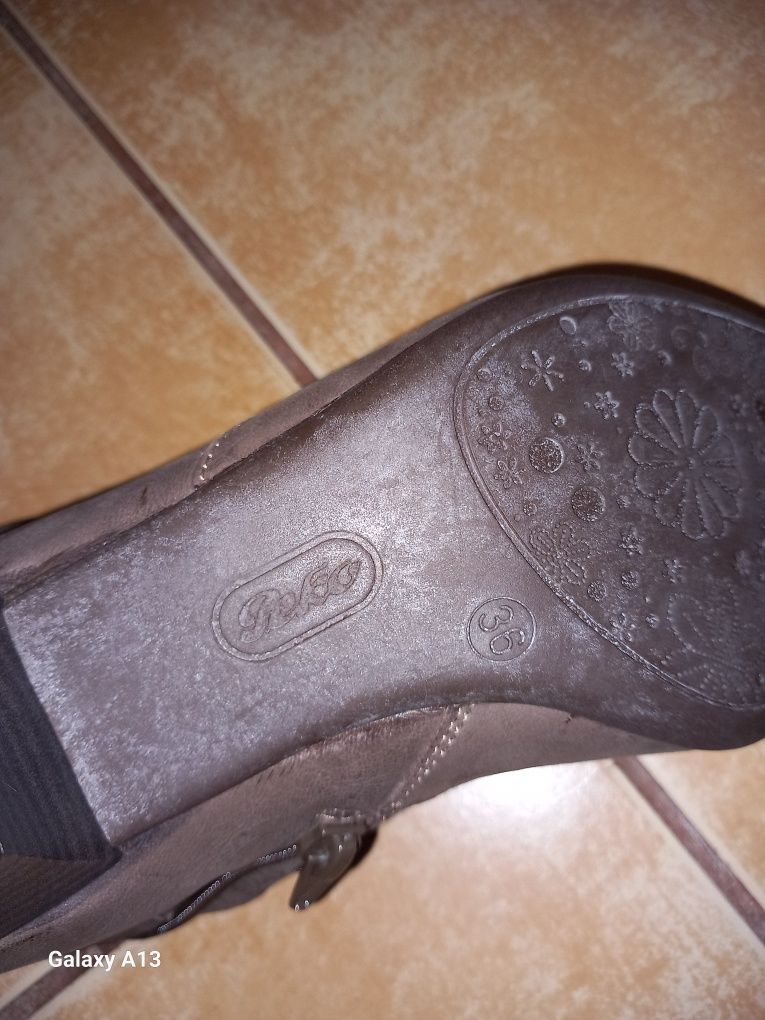 Botine din piele marca Peko, masura 36