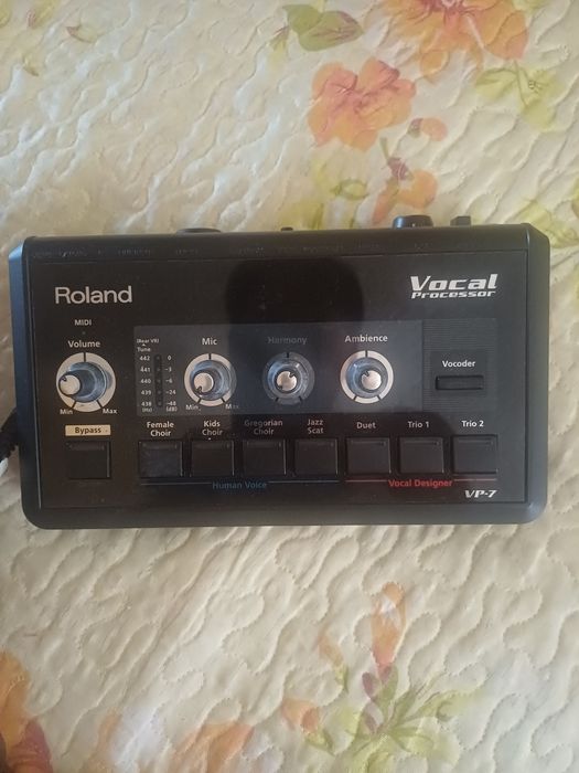Вокальный процессор Roland