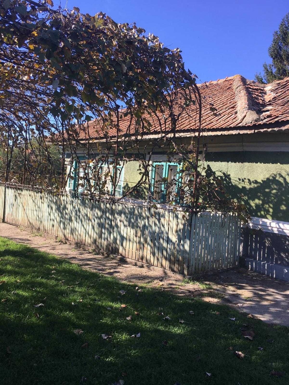 Vand casa batraneasca Corbii Mari Dambovita