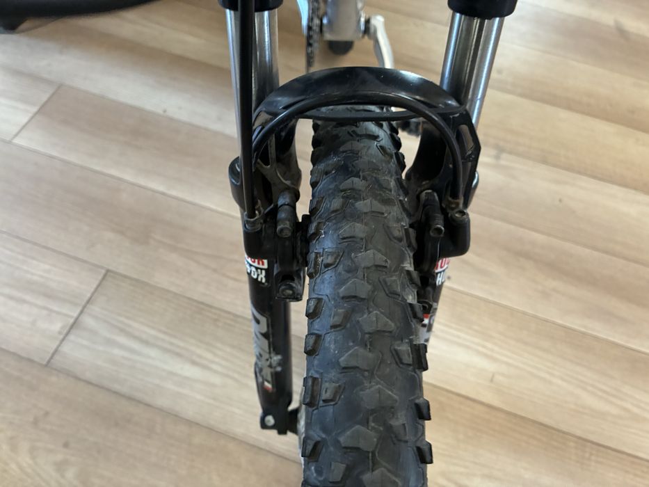 Bicicleta Cube frane hidraulice