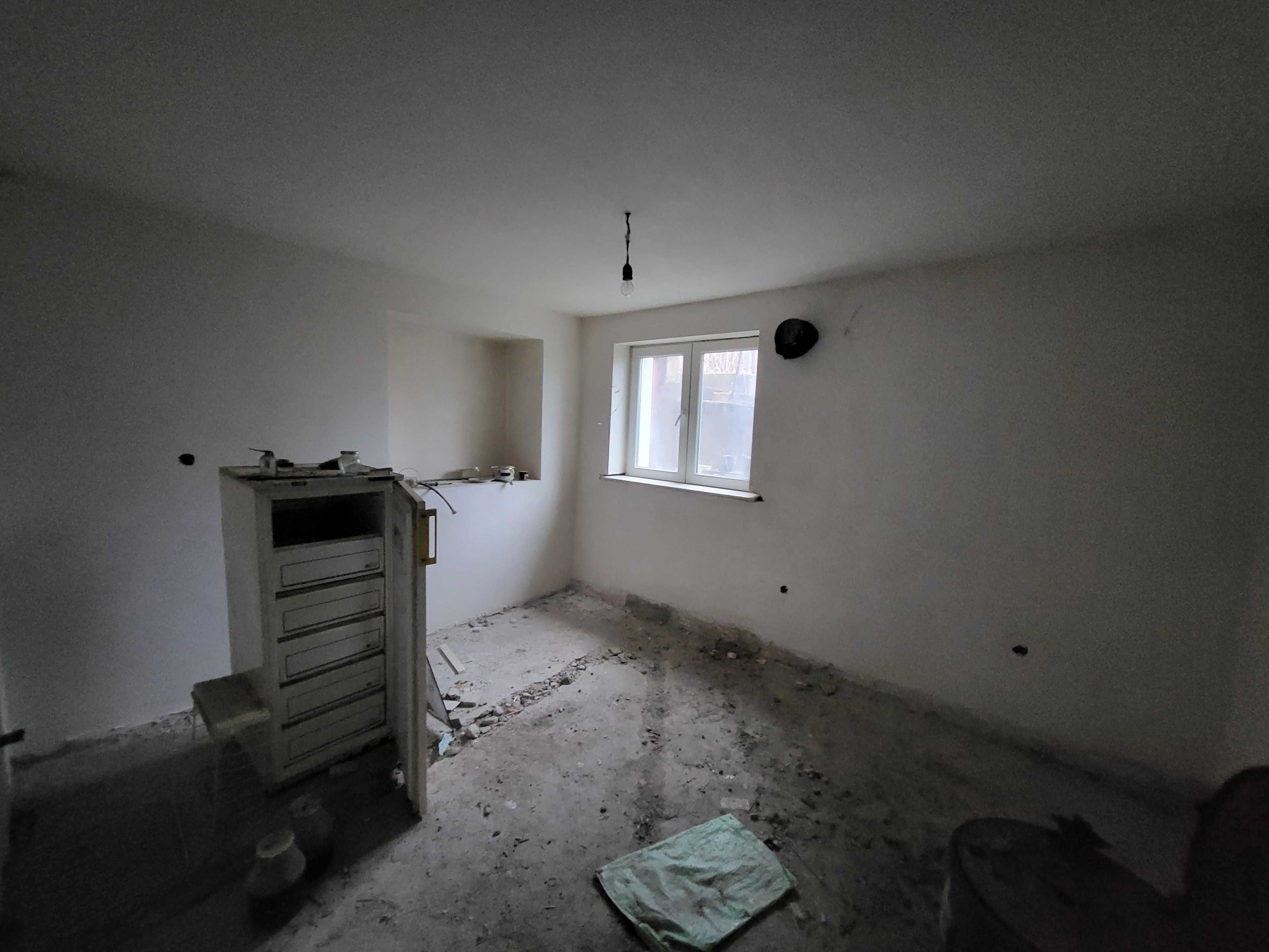 Продава къща в гр.Пещера