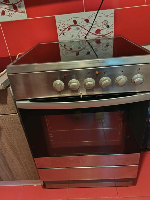 Aragaz gorenje electric cu plita si cuptor