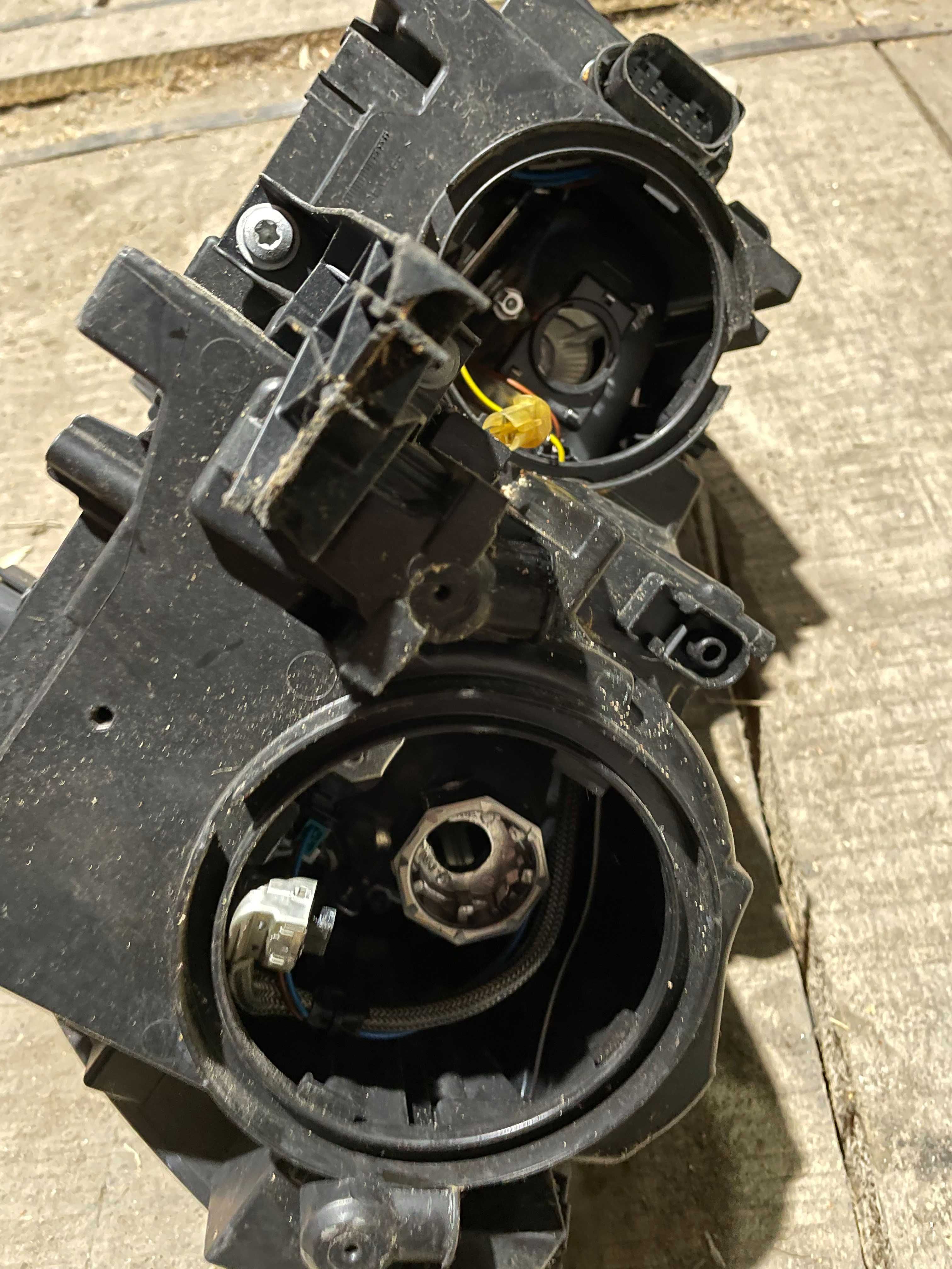 Оригинален десен фар за Volkswagen Sharan Seat Alhambra Bi Xenon