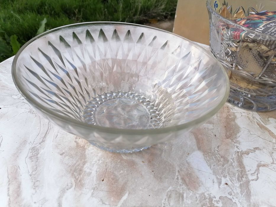 Чайник порцелан, кристална фруктиера, стъклени купички