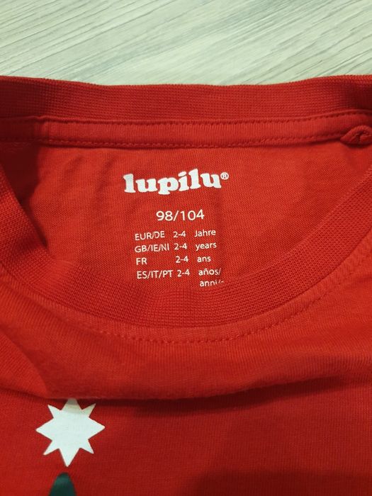 Lot Crăciun, 98-104
Purtate foarte puțin, une sunt chiar noi.

Preț