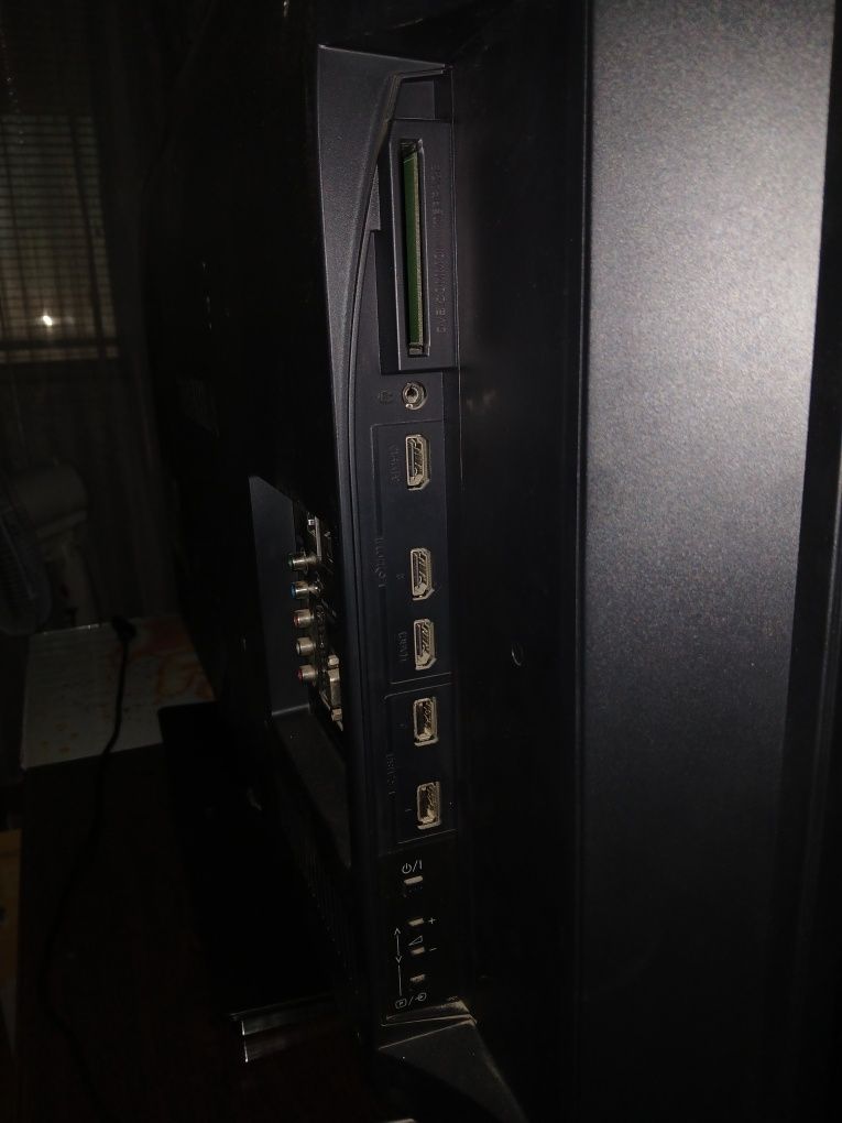 TV Toshiba 39L4333D