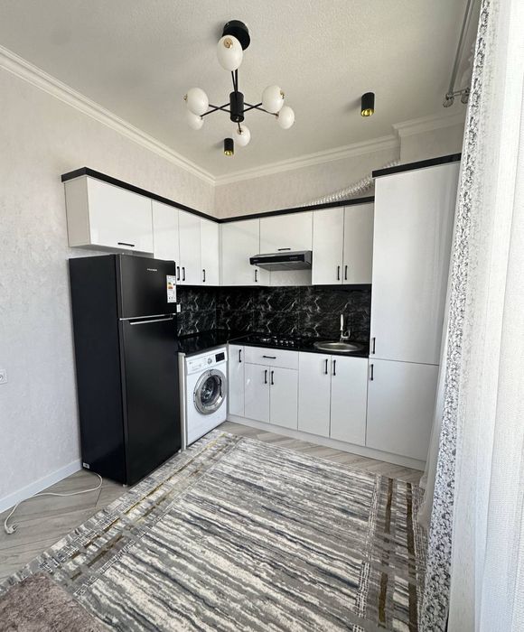 Tinchlik metro yonida ijara uy bor