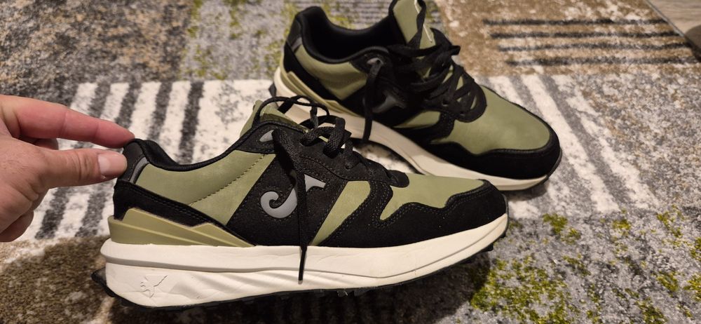 Adidasi Joma impecabili