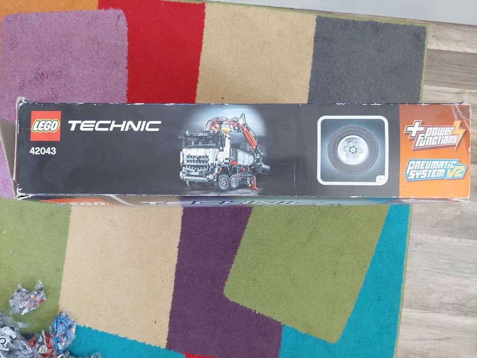 LEGO Technic / Лего Техник Mercedes-Benz arocs