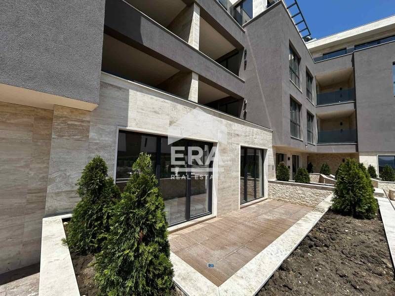 Продава се Тристаен апартамент в Варна, Бриз - 150 кв.м за 2234 €/кв.м - Снимка #11