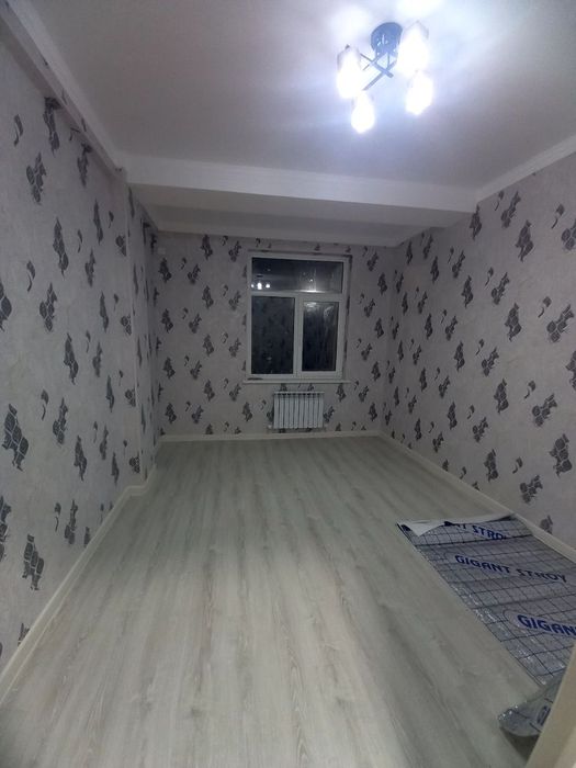 Srochno 2xonalik evroremont uy sotiladi 62000 Sergeli 1- bekat. 2/2/12