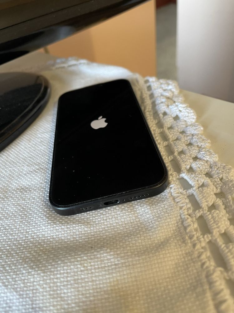Iphone 16-128gb 100% Живот на Батерията