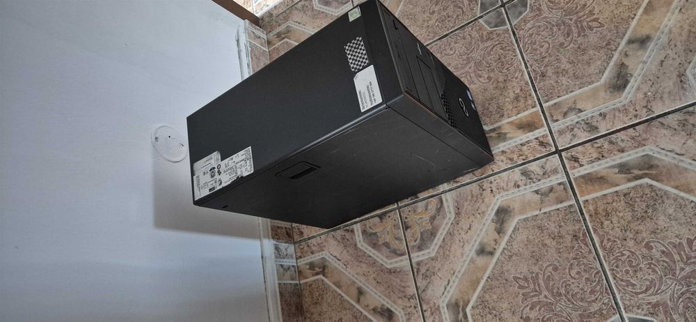 Unitate pc Fujitsu i7 3770 16 gb hdd 500 video Intel Hd  unitate DVDRW