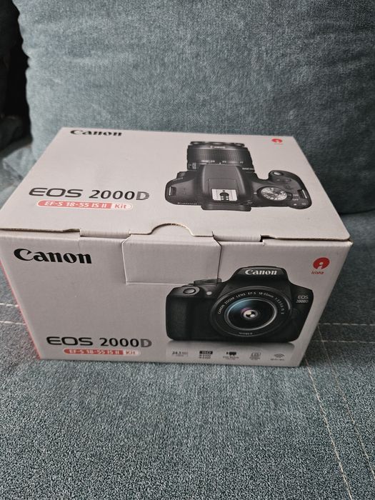 Aparat foto Canon Eos 2000D