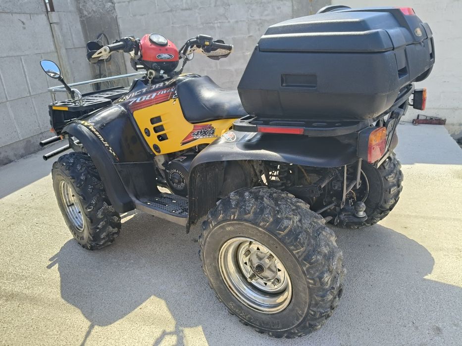 Polaris Sportsmen 4*4.  700