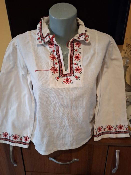 Юношеска риза за носия