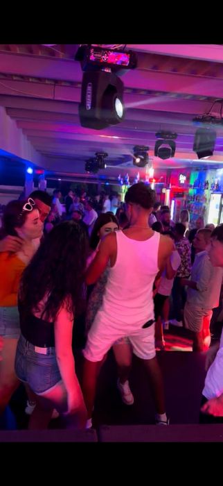 Club cafe de vanzare-afacere la cheie in costinesti