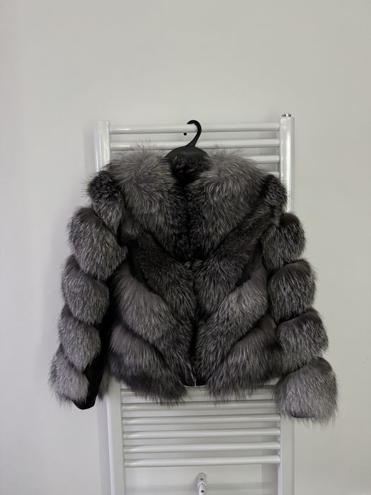 Blana naturala de vulpe in model V