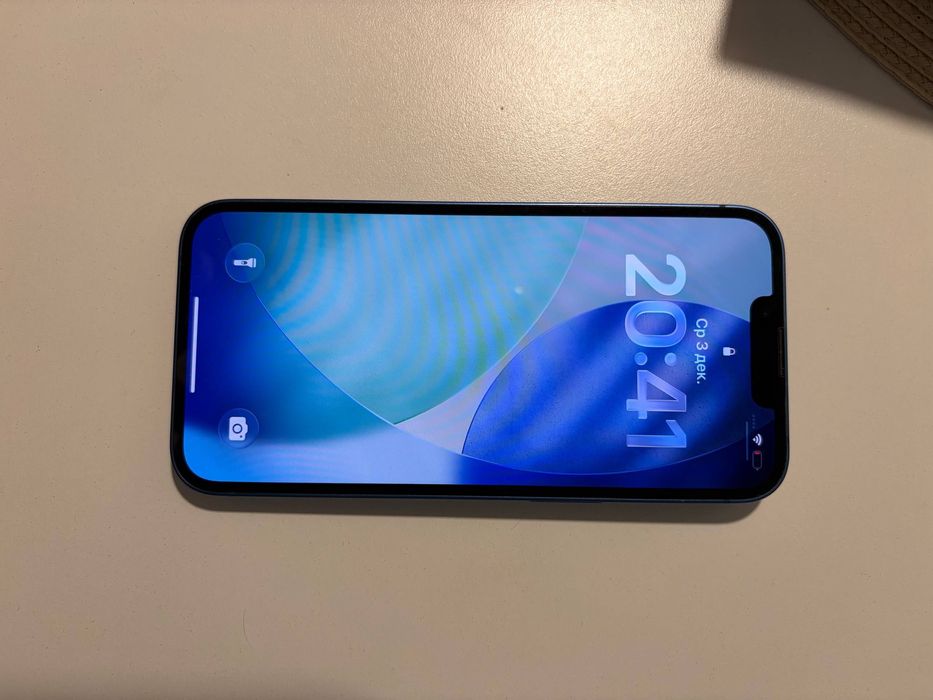 Продаётся iPhone 13