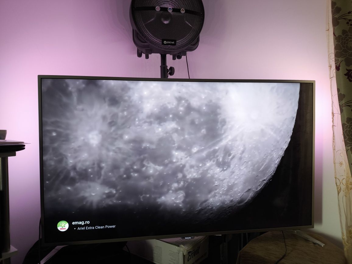 Vând Tv Philips 55PUS6561/12 -4K Ultra HD, Android TV, Ambililght