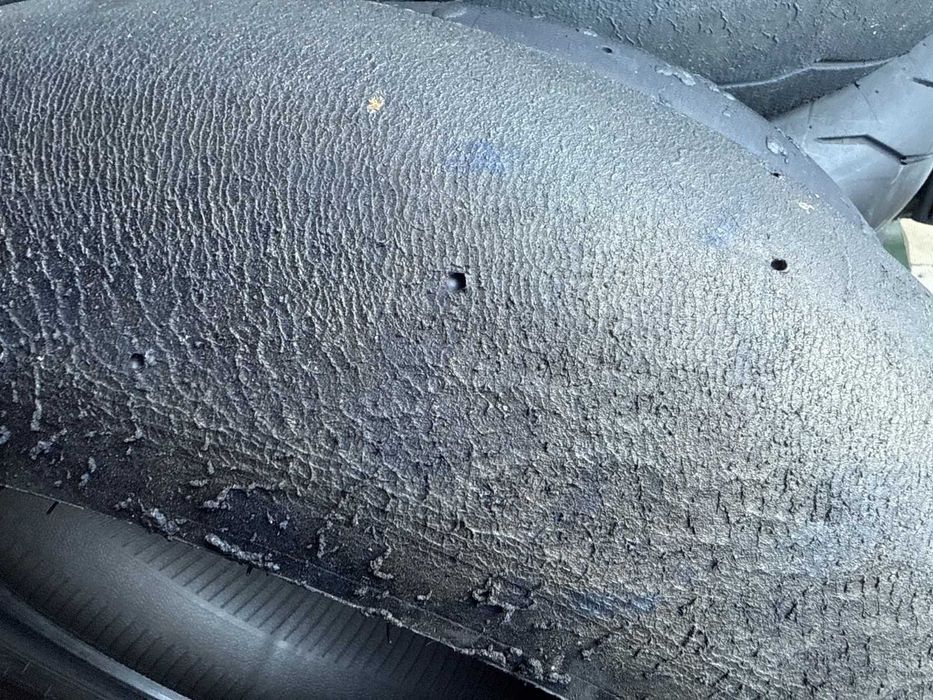 Комплект мото сликове PIRELLI Diablo Superbike SC1