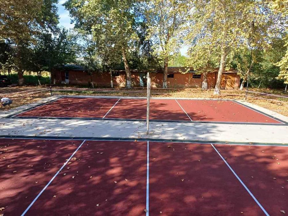 Клей для базового слоя (подложки) покрытия из резиновой крошки