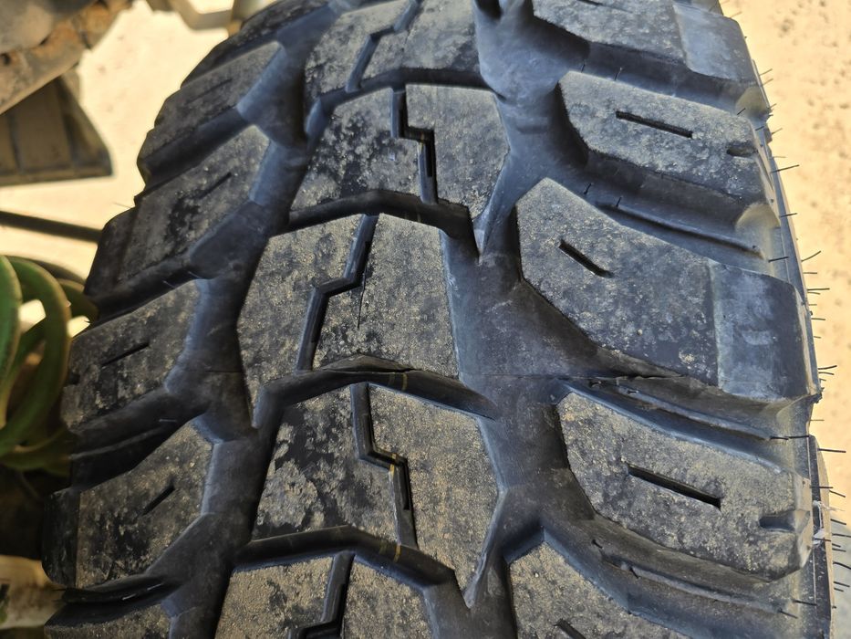 Roți complete 33 12.5 r15