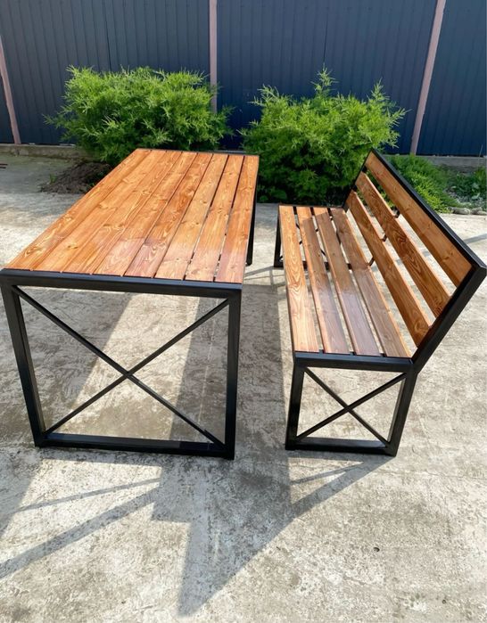 Лофт стол со скамейкой, прекрасное дополнение для двора и сада.