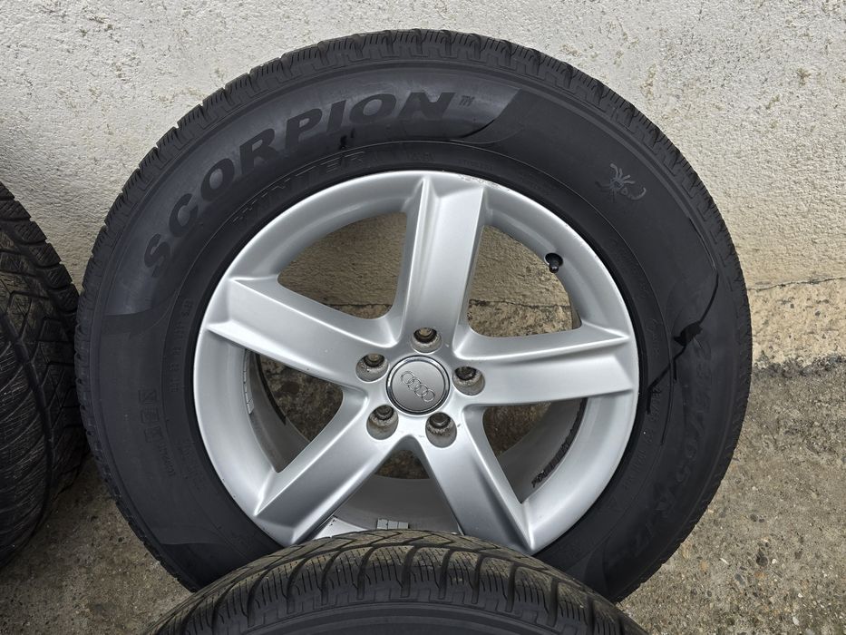Jante aliaj Audi Q5 Anvelope Iarnă M+S 235/65R17 6mm Pirelli