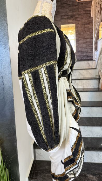 Camasa cu poale veche autentic muntenia cusuta