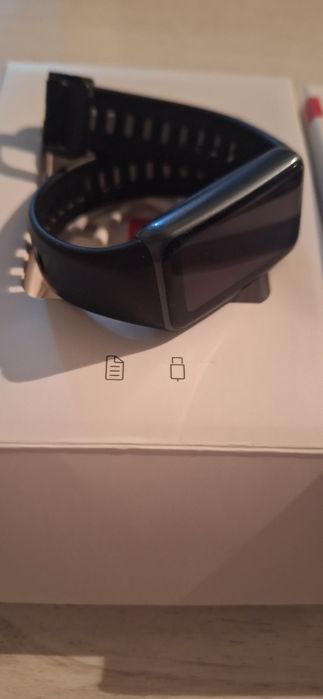 Фитнес браслет HUAWEI Band 6