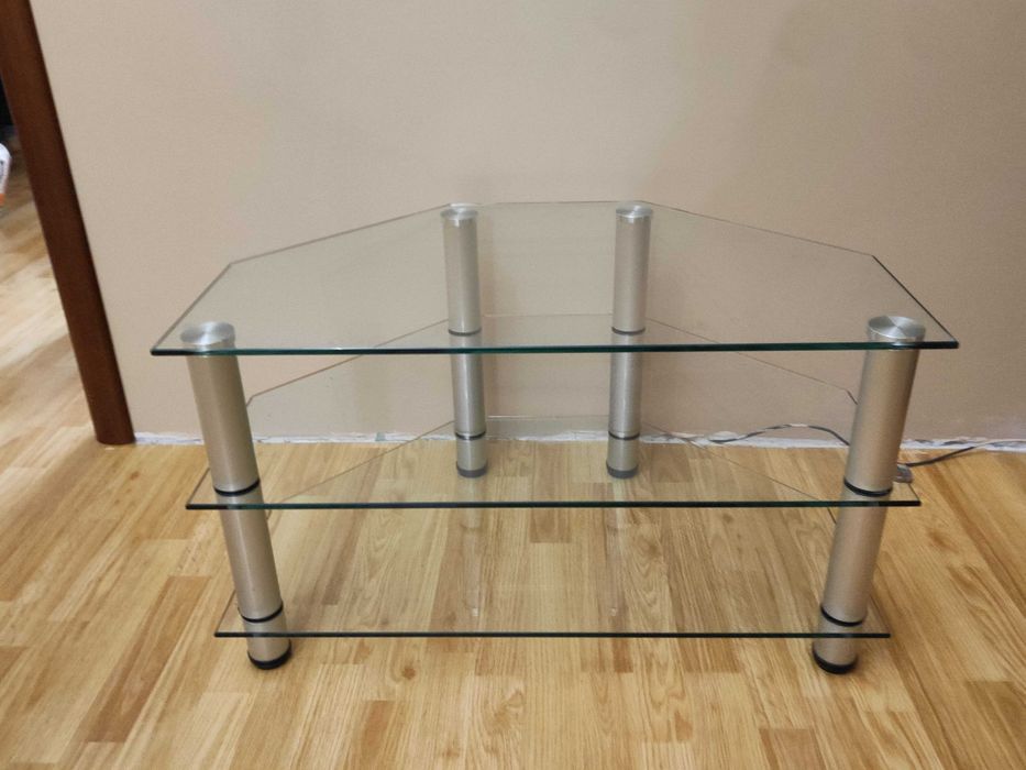 Стильная тумба под телевизор