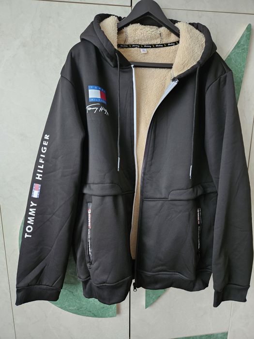 Яке зимно. НОВО.  Много топло.