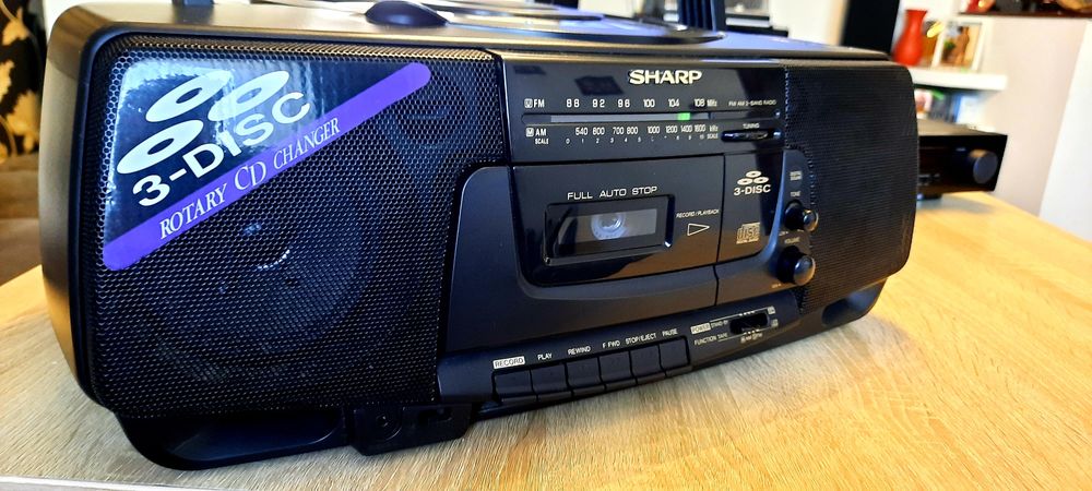 Radiocasetofon cu cd Sharp, deck Grundig, tuner Yamaha