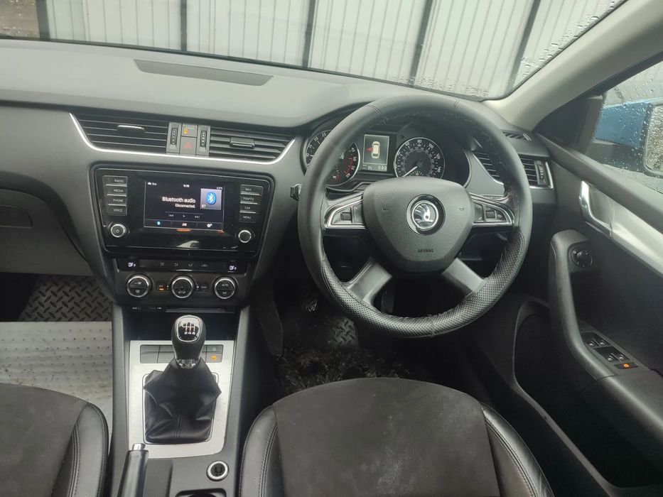 Interior semi-piele / Volan/ Tapiterie plafon Skoda Octavia 3 Break 2013