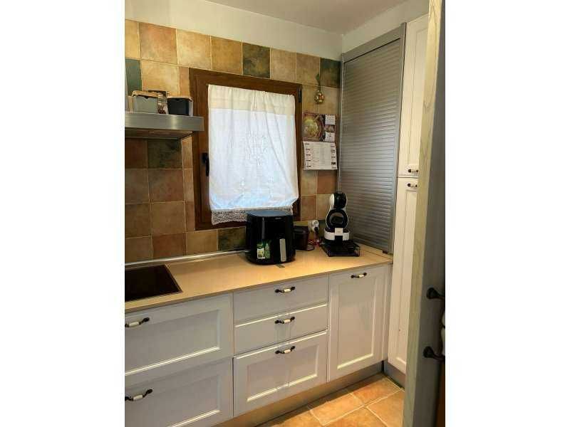 Дава се под наем Тристаен апартамент в София, Изток - 110 кв.м за 499 € - Снимка #3