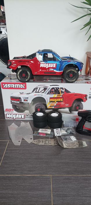 Arrma Mojave 4s BLX 1/8