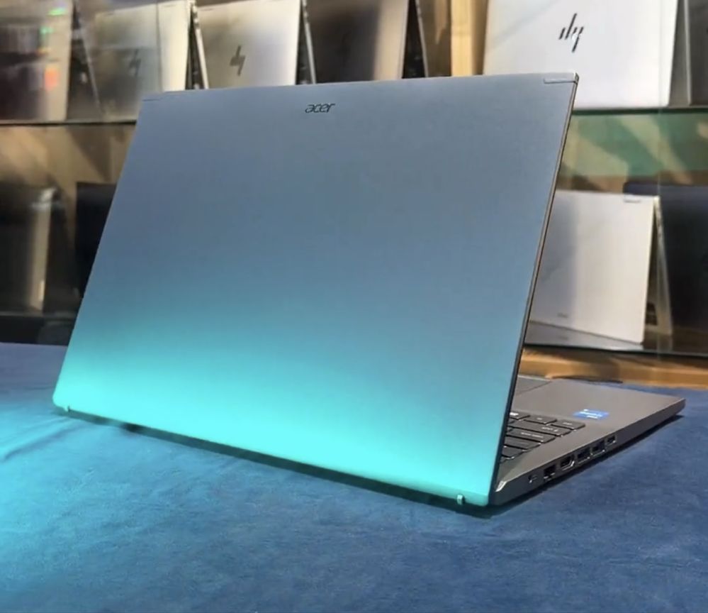 Acer aspire 5 pochti new