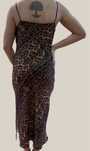 Rochie animal print cu șliț pe o parte